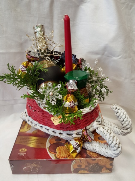 Кошница - Коледни снежинки Кошница - Коледни снежинки